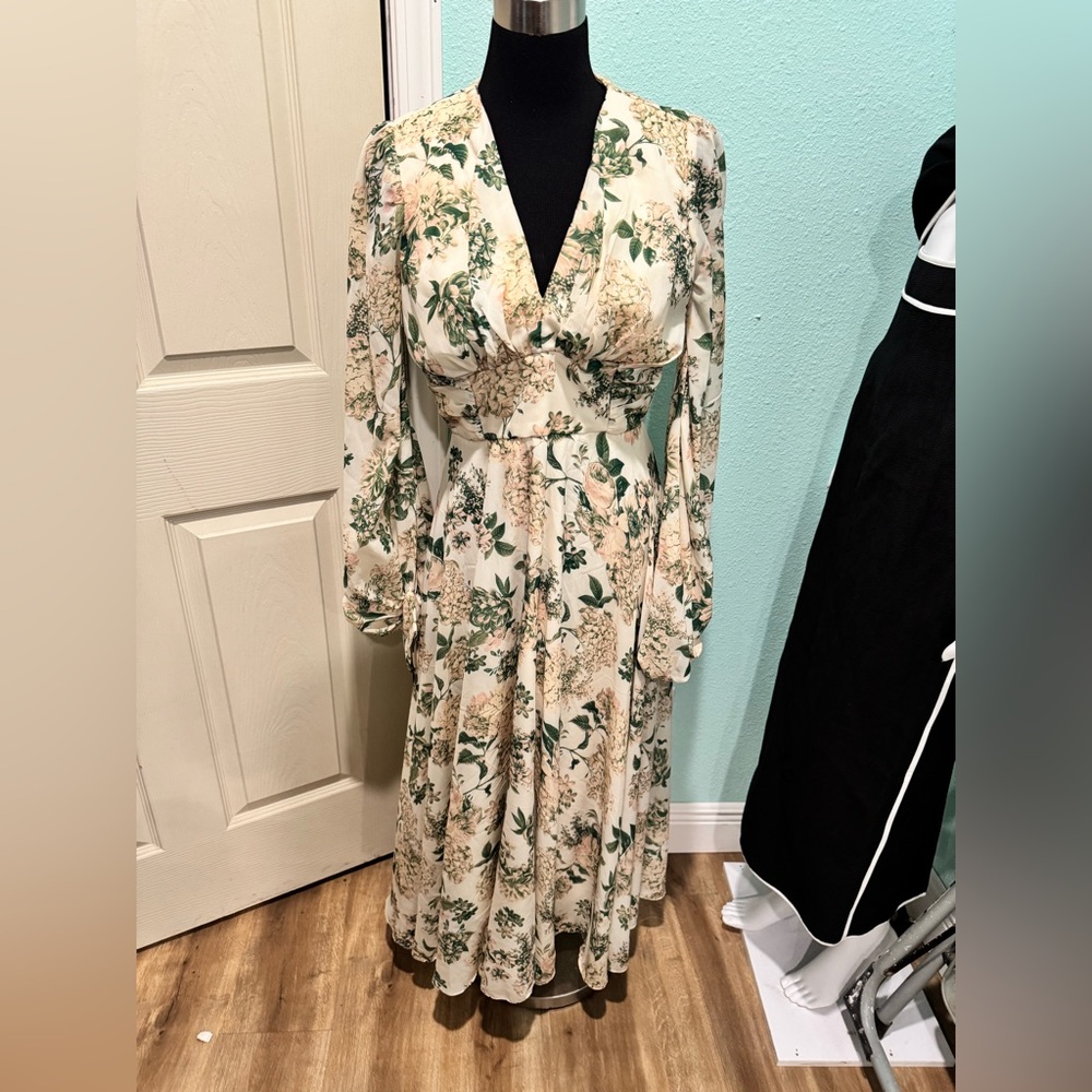 LORENA Foral Maxi Dress